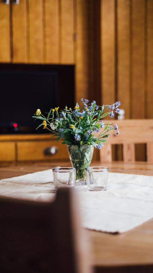 Stf Glasbruket Hostel & Apartments Borensberg Экстерьер фото
